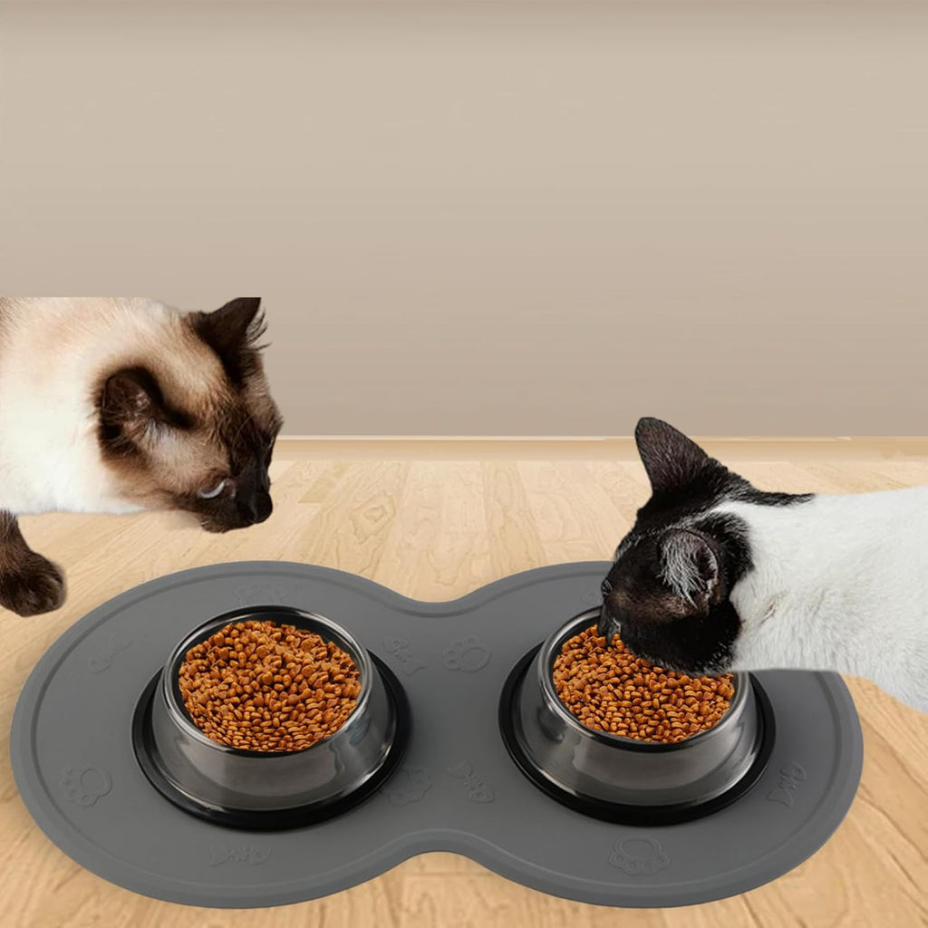 Silicone pet feeding mat with raised edges – view 5